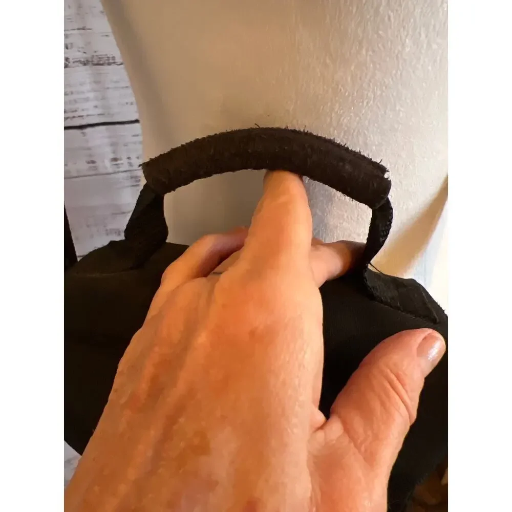 Samsonite small padded camera bag small electronics adjustable shoulder strap.